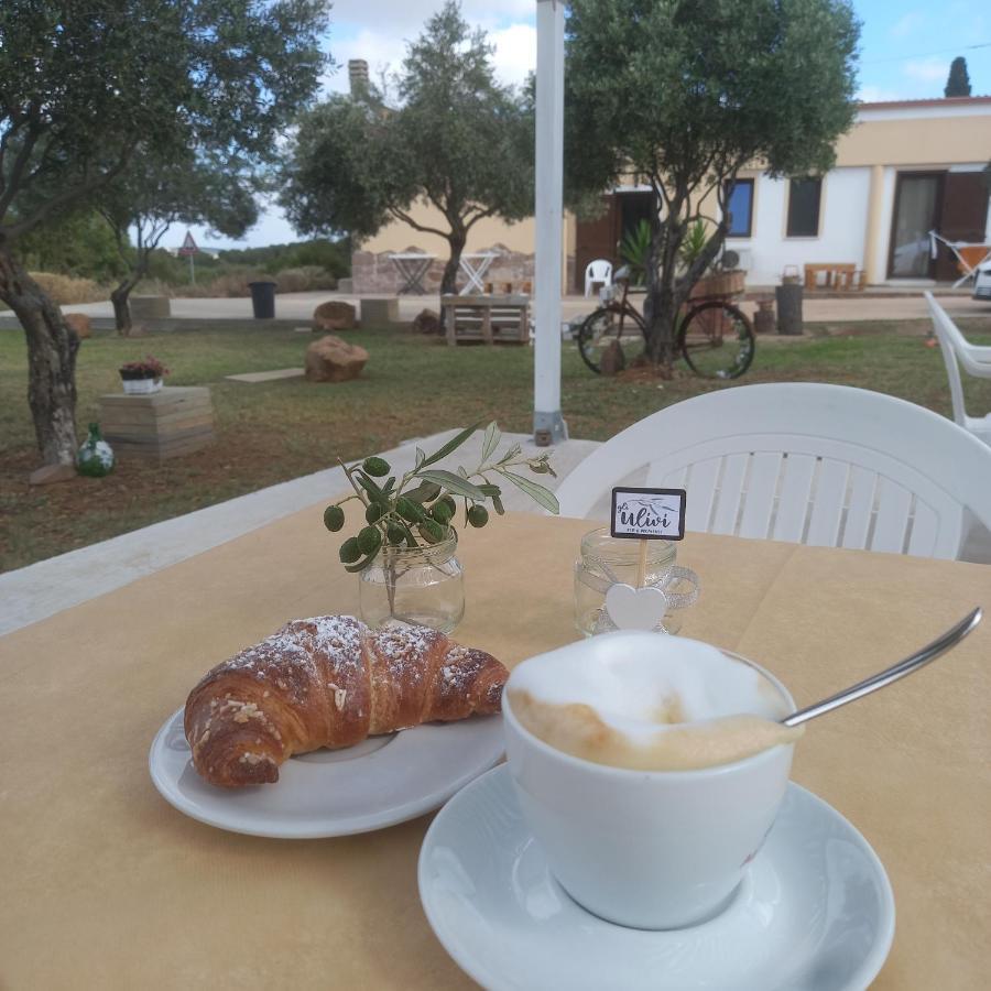 B&B Gli Ulivi SantʼAnna Arresi Εξωτερικό φωτογραφία