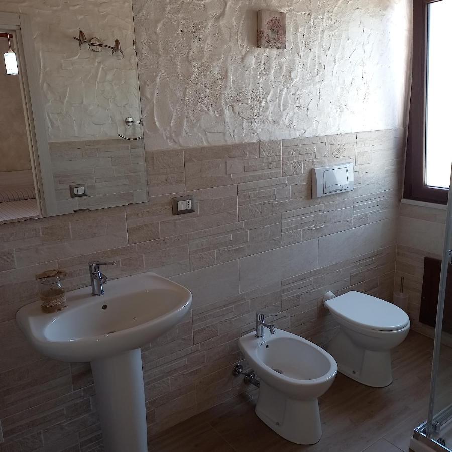 B&B Gli Ulivi SantʼAnna Arresi Εξωτερικό φωτογραφία