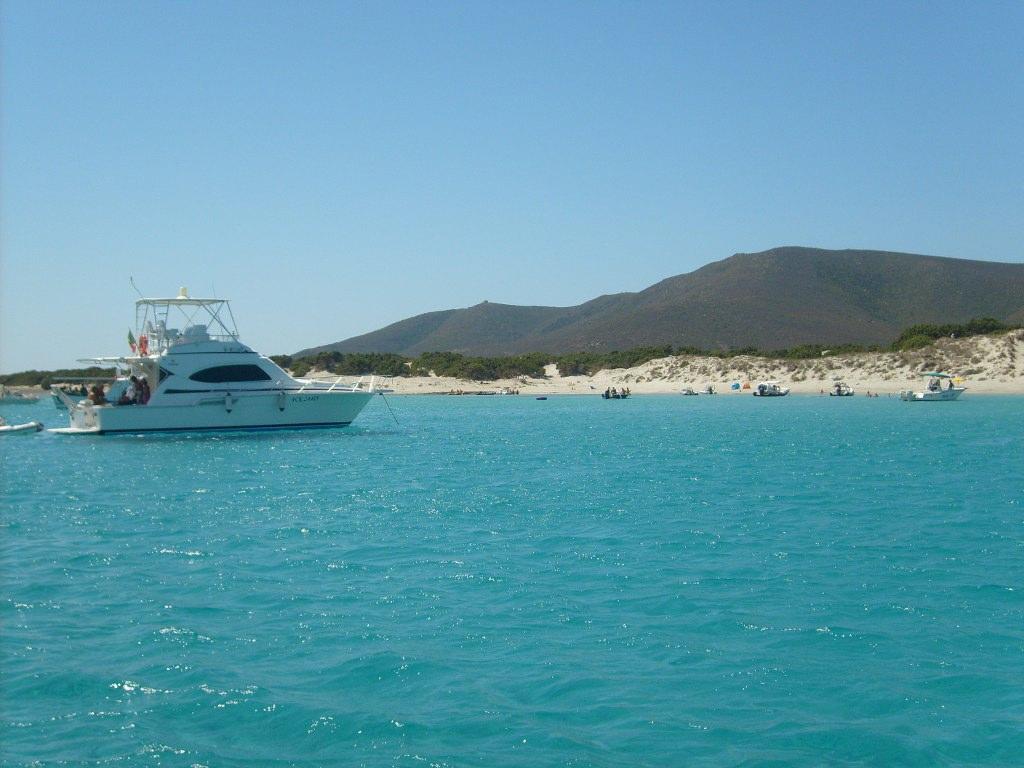 B&B Gli Ulivi SantʼAnna Arresi Εξωτερικό φωτογραφία