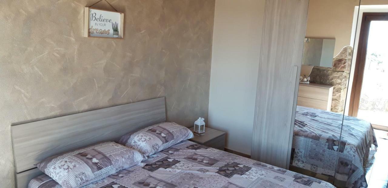 B&B Gli Ulivi SantʼAnna Arresi Εξωτερικό φωτογραφία