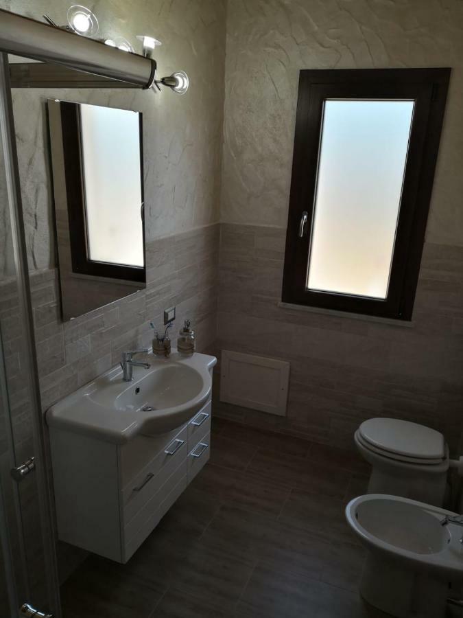 B&B Gli Ulivi SantʼAnna Arresi Εξωτερικό φωτογραφία