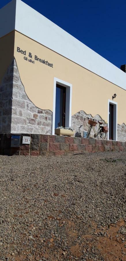 B&B Gli Ulivi SantʼAnna Arresi Εξωτερικό φωτογραφία
